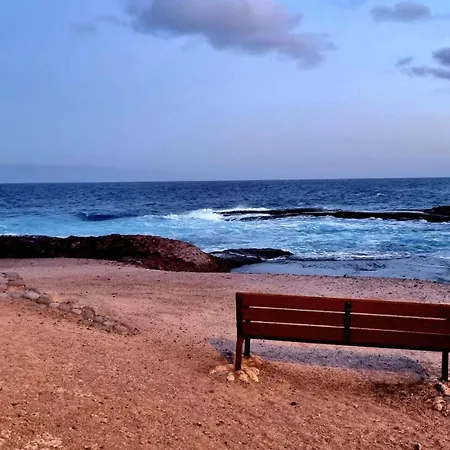 Junto Al Mar 2 *